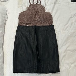 Selling skirt only for $10 if want to buy it all together is $20